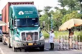 Flexibilizan requisitos sanitarios para conductores de mercancías en el sur de Vietnam