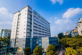 Promueve Vietnam cooperación con hospitales y empresas de Alemania 