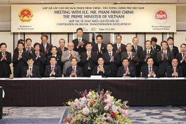 Premier vietnamita dialoga con líderes de grupos empresariales japoneses