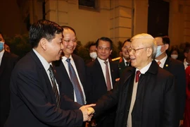 Felicita máximo dirigente de Vietnam a pueblo de Hanoi por Año Nuevo Lunar 