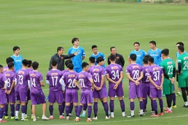 Futbolistas vietnamitas se concentran para eliminatorias mundialistas