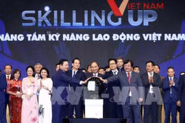 Llama presidente de Vietnam a mejorar habilidades laborales