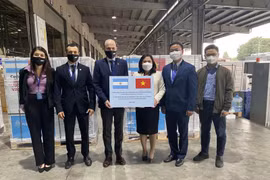 Gobierno de Argentina dona a Vietnam 500 mil dosis de vacunas contra el COVID-19