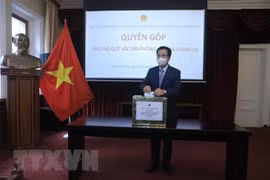 Vietnam pide apoyo de Rusia en producción de vacunas