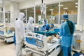 Debaten medidas de tratamiento adecuadas para los pacientes del COVID-19 en estado crítico