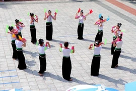 Danza Xoe de Vietnam reconocida por UNESCO como patrimonio inmaterial mundial