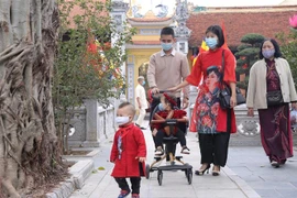 Hanoi recibe más de 122 mil visitantes durante asueto del Tet 