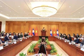 Presidente de Vietnam dialoga con titular del Parlamento de Laos