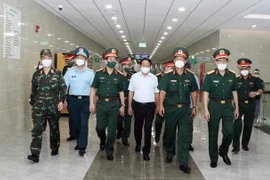 Inspeccionan labores de prevención del COVID-19 en el Hospital Militar 175 en Ciudad Ho Chi Minh