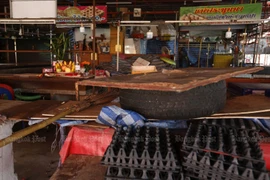 Tailandia aplica medidas más estrictas en “zona roja” del COVID-19