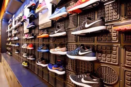 Rechazan información sobre el traslado de Nike de sus fábricas de Vietnam