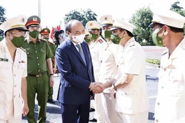 Presidente vietnamita inspecciona ejecución de decisión de amnistía en provincia norteña