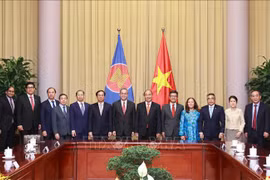 Recibe nuevo presidente de Vietnam felicitaciones de diplomáticos de ASEAN