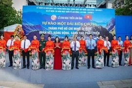 Exposición fotográfica en Ciudad Ho Chi Minh conmemora reunificación de Vietnam