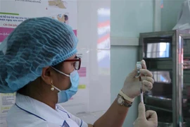 Realizan vacunación contra COVID-19 para personas en zonas fronterizas de Vietnam