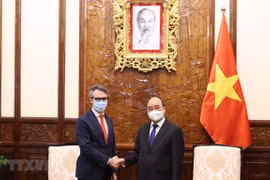 Proponen a UE respaldar a Vietnam en acceso a vacunas contra COVID-19