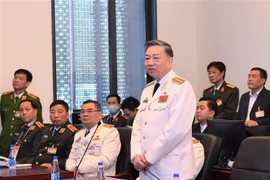 Inspeccionan trabajo de seguridad para la magna cita partidista de Vietnam