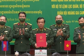 Vietnam y Camboya fomentan cooperación en guardia fronteriza
