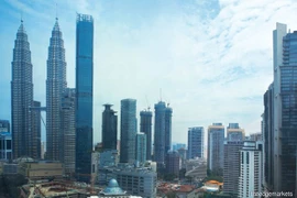 Fitch Ratings califica a Malasia con perspectiva estable 