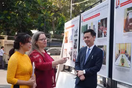 Exposición destaca 25 años de normalización de relaciones Vietnam- EE.UU.