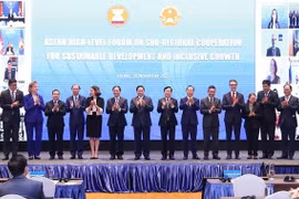 Primer ministro vietnamita insta a agilizar cooperación subregional por desarrollo sostenible