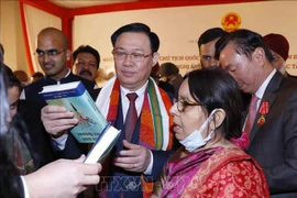 Vietnam y la India por fomentar intercambio pueblo a pueblo