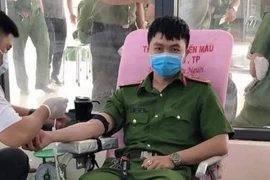 Solicitan condecorar a título póstumo a policía vietnamita caído en cumplimiento del deber