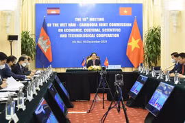 Vietnam y Camboya discuten cooperación bilateral en diversos sectores