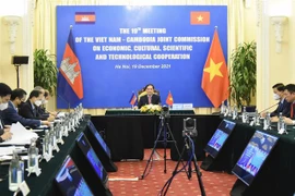 Vietnam y Camboya discuten cooperación bilateral en diversos sectores