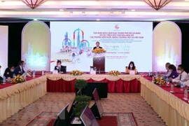 Presentan medidas de recuperación económica de Ciudad Ho Chi Minh a periodistas extranjeros