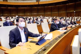 Prosigue Asamblea Nacional de Vietnam debates sobre importantes asuntos 