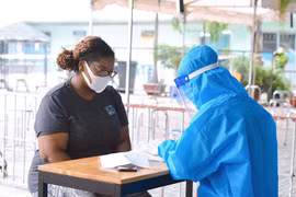 Ciudad Ho Chi Minh apoya a extranjeros afectados por el COVID-19