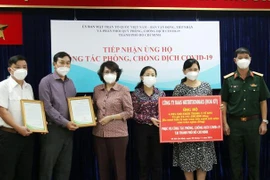 Empresa estadounidense dona mascarillas a Ciudad Ho Chi Minh