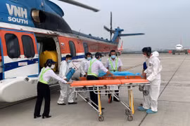 Realizan con éxito vuelo de emergencia para paciente en Truong Sa