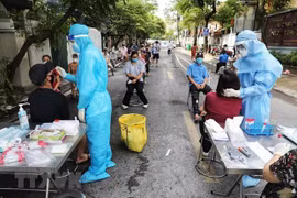 Hanoi registra otros 10 casos de COVID-19