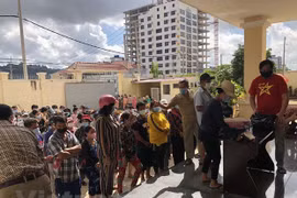 Apoyan a vietnamitas en Camboya en medio del COVID-19