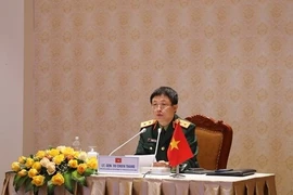 Vietnam participa en el IX Foro Fullerton en Singapur
