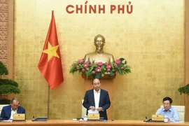 Primer Ministro de Vietnam exhorta a continuar cumpliendo "doble objetivo"
