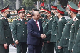 Presidente vietnamita llama a promover investigación y desarrollo del arte y la cultura militares del país