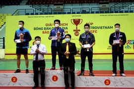 Concluye Campeonato Nacional de Tenis de Mesa del periódico Nhan Dan