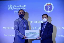 OMS dona insumos médicos a Vietnam para combatir el COVID-19
