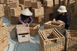 Aldeas de oficios tradicionales en Hanoi recuperan sus actividades de producción