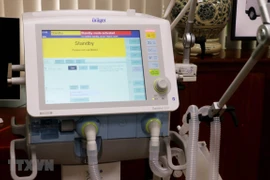Vietnam invierte más en adquirir equipos médicos para el control del COVID-19