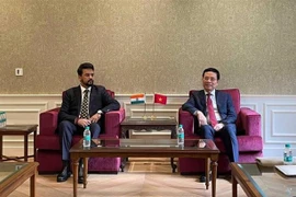 Vietnam y la India cooperan en gestión de medios digitales e información electrónica