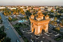 Laos planea pagar deuda pública de casi 14 mil millones de dólares
