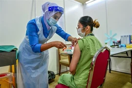 Malasia comienza segunda fase de vacunación contra el COVID-19