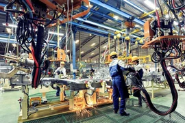 Vietnam alcanza superávit comercial en autopartes y medios de transporte