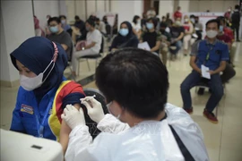 Indonesia prevé nueva ola de COVID-19 a partir de julio