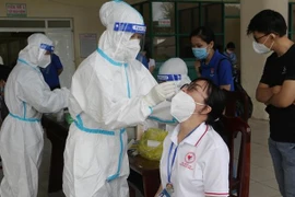 Hanoi agiliza realización de pruebas rápidas del COVID-19 en áreas de alto riesgo