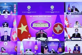 ASEAN crea oportunidades para conexión de Vietnam con región y mundo, según canciller